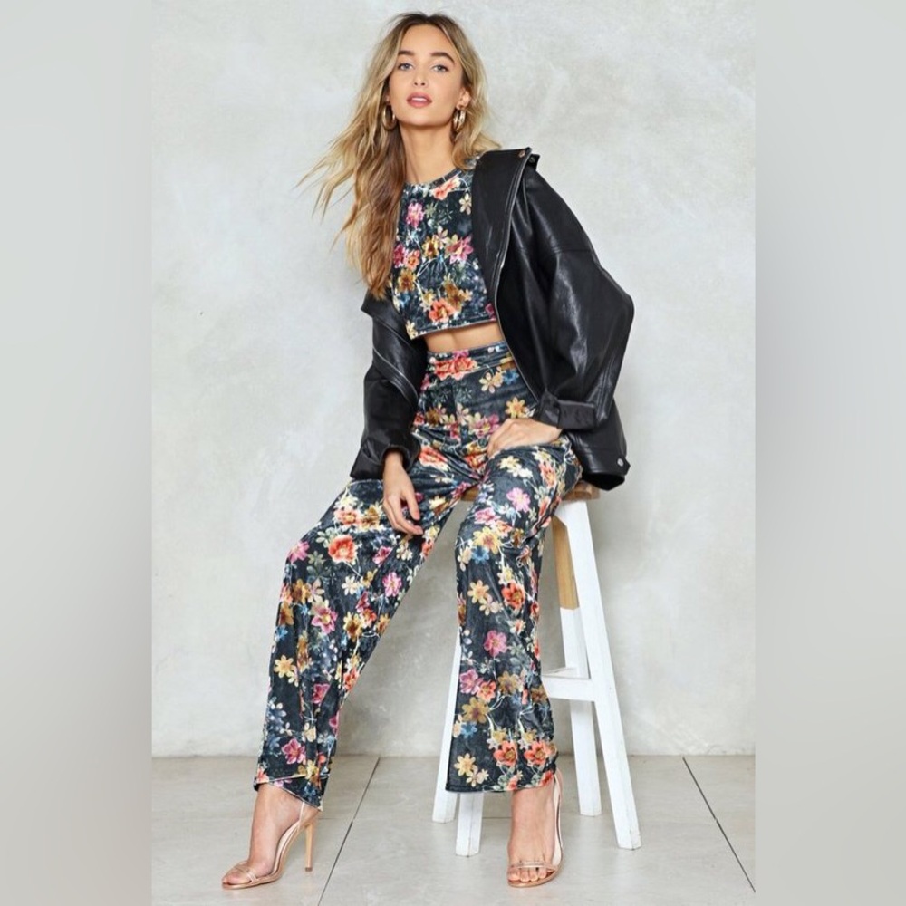 Nasty Gal Collection High-Waisted Floral Velvet Pants
